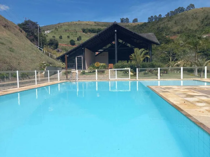 Foto 1 de Lote/Terreno à venda, 897m² em Santa Rosa, Teresópolis