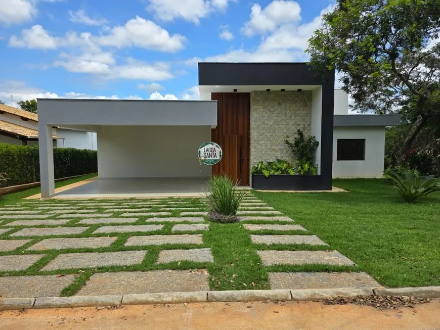 Foto 1 de Casa de Condomínio com 4 Quartos à venda, 230m² em Condomínio Vale do Luar , Jaboticatubas