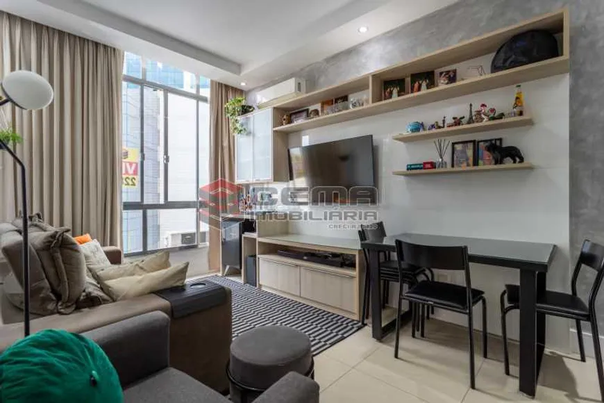 Foto 1 de Apartamento com 2 Quartos à venda, 72m² em Centro, Rio de Janeiro