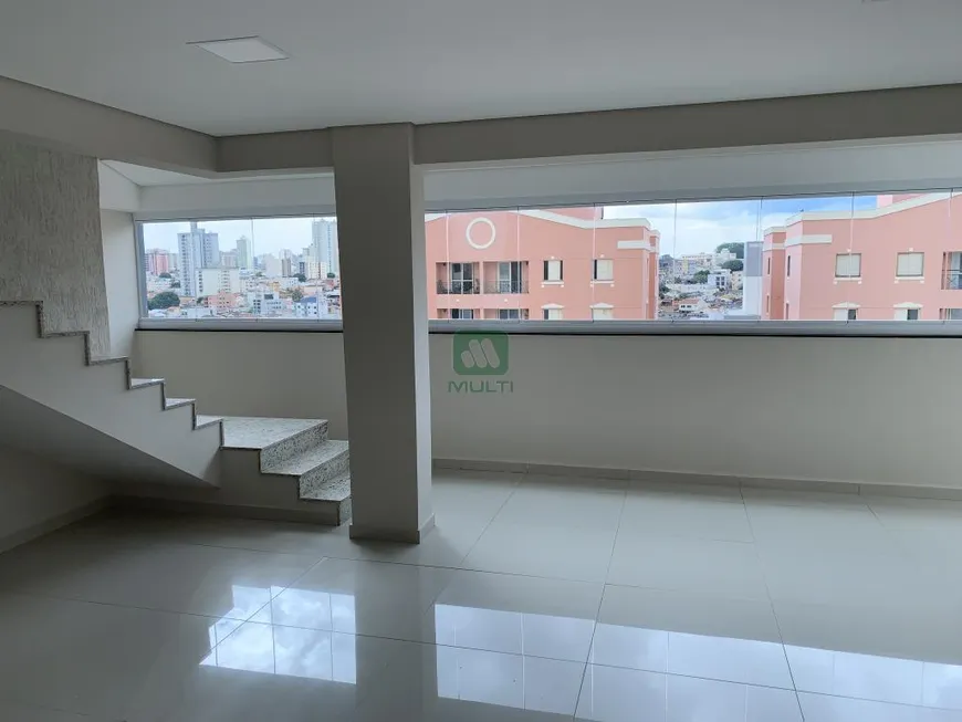 Foto 1 de Apartamento com 3 Quartos à venda, 210m² em Santa Maria, Uberlândia