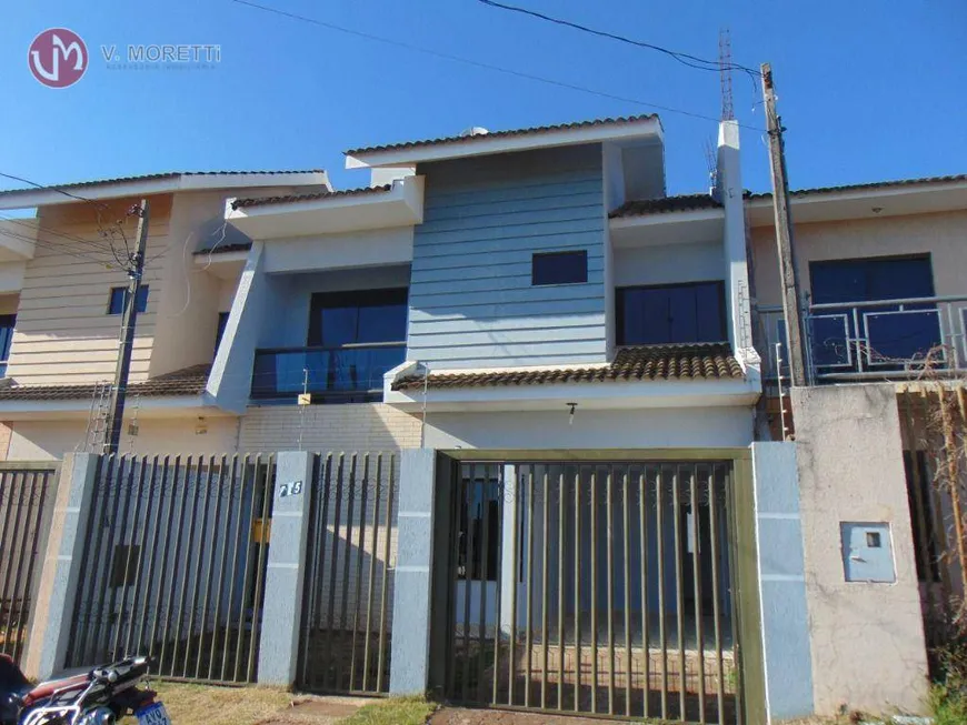 Foto 1 de Sobrado com 3 Quartos à venda, 134m² em FAG, Cascavel