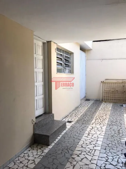 Foto 1 de Casa com 3 Quartos para alugar, 134m² em Vila Eldizia, Santo André