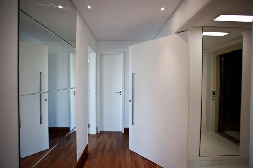 Foto 1 de Apartamento com 4 Quartos à venda, 210m² em Aclimação, São Paulo