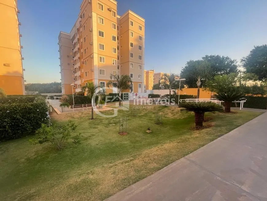Foto 1 de Apartamento com 3 Quartos à venda, 77m² em Vila Albuquerque, Campo Grande