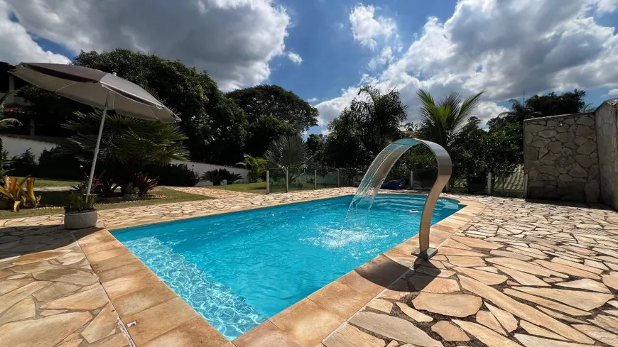 Foto 1 de Casa de Condomínio com 3 Quartos à venda, 285m² em Quintas da Lagoa, Sarzedo