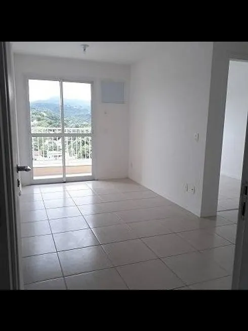 Foto 1 de Apartamento com 2 Quartos à venda, 53m² em Maria Paula, São Gonçalo