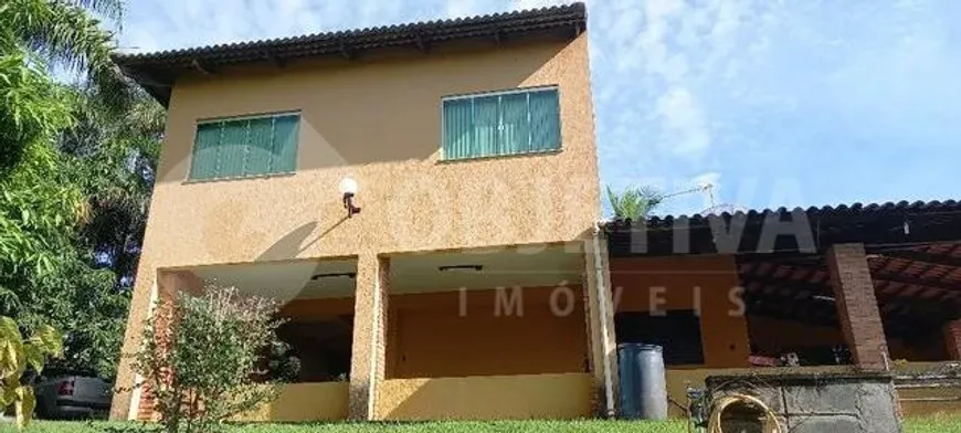 Foto 1 de Fazenda/Sítio com 4 Quartos à venda, 260m² em Chacara Represa de Miranda, Uberlândia