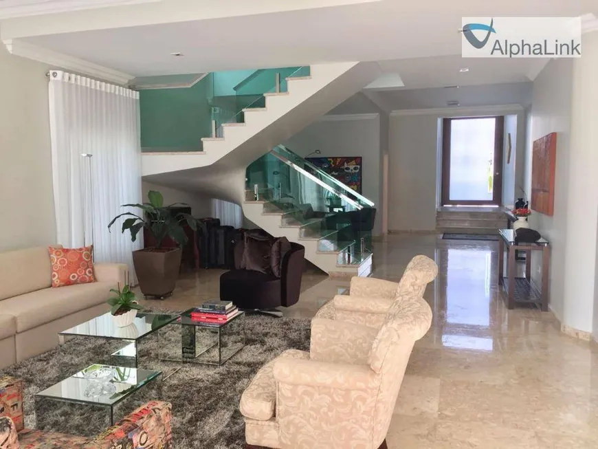 Foto 1 de Casa de Condomínio com 4 Quartos para venda ou aluguel, 500m² em Alphaville, Santana de Parnaíba