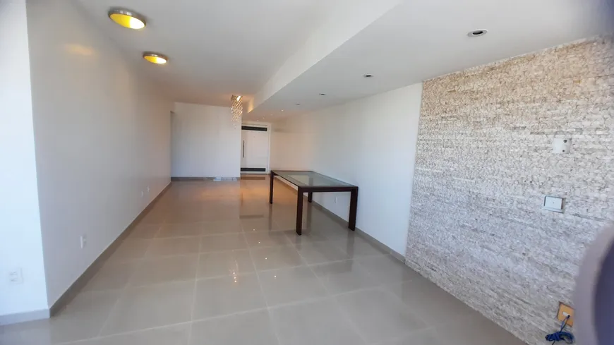 Foto 1 de Apartamento com 4 Quartos à venda, 158m² em Graças, Recife