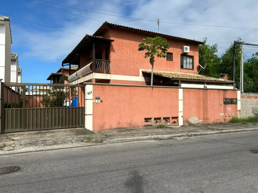 Foto 1 de Casa de Condomínio com 2 Quartos à venda, 150m² em Jardim Mariléa, Rio das Ostras
