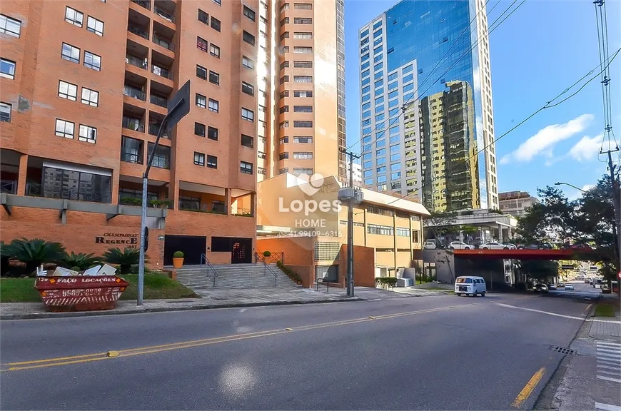 Foto 1 de Apartamento com 2 Quartos à venda, 85m² em Champagnat, Curitiba