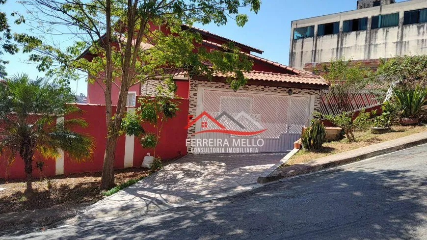 Foto 1 de Sobrado com 4 Quartos para venda ou aluguel, 172m² em Serpa, Caieiras