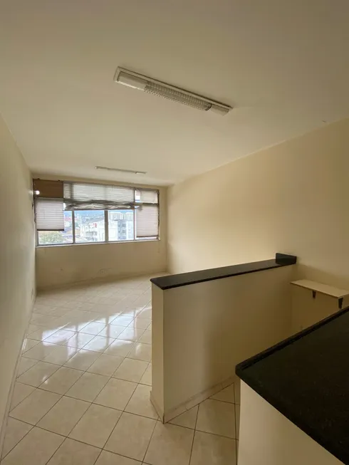 Foto 1 de Sala Comercial para alugar, 50m² em Madureira, Rio de Janeiro