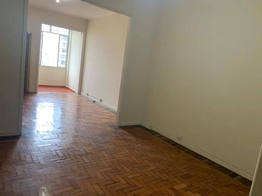 Foto 1 de Kitnet com 1 Quarto à venda, 37m² em Copacabana, Rio de Janeiro