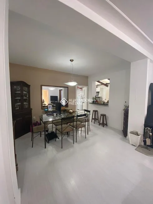 Foto 1 de Apartamento com 3 Quartos à venda, 87m² em Petrópolis, Porto Alegre