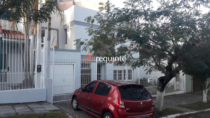 Foto 1 de Casa com 4 Quartos à venda, 211m² em Centro, Pelotas