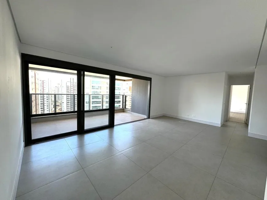 Foto 1 de Apartamento com 3 Quartos à venda, 142m² em Gleba Palhano, Londrina