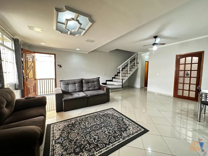 Foto 1 de Casa com 3 Quartos à venda, 123m² em Vila Cascatinha, São Vicente