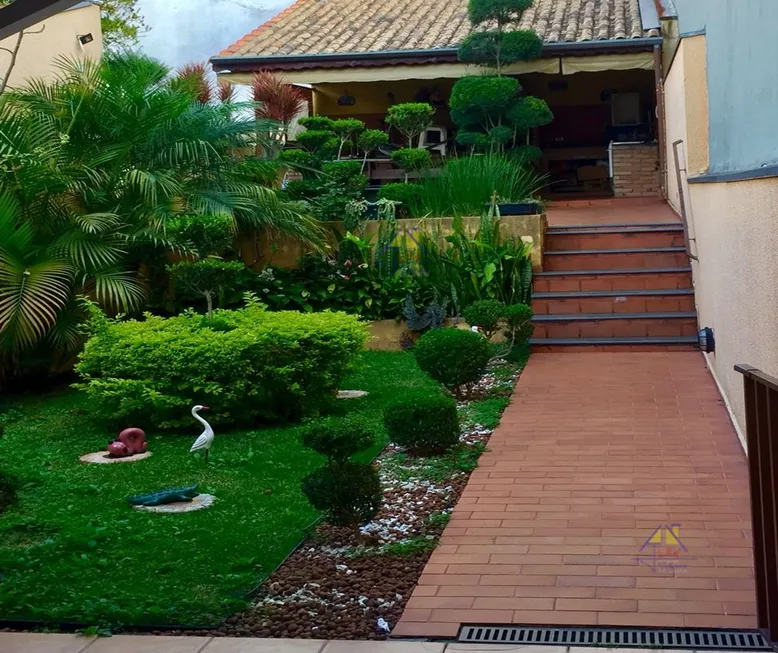 Foto 1 de Sobrado com 4 Quartos à venda, 300m² em Vila Curuçá, Santo André