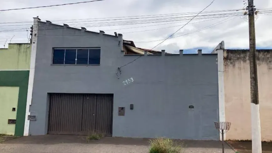 Foto 1 de Casa com 1 Quarto à venda, 338m² em Universitário, Ituiutaba