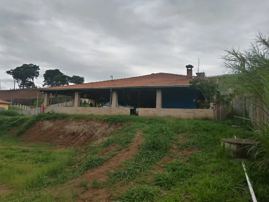 Foto 1 de Fazenda/Sítio com 4 Quartos à venda, 2100m² em Zona Rural, Piranguinho