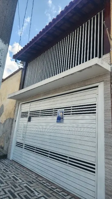 Foto 1 de Sobrado com 3 Quartos à venda, 200m² em Jardim Santa Maria, São Paulo