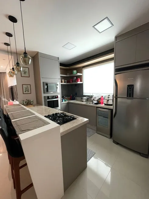 Foto 1 de Apartamento com 3 Quartos à venda, 137m² em Centro, Balneário Camboriú