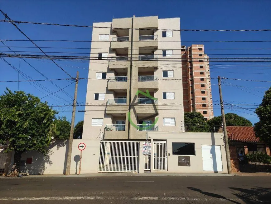 Foto 1 de Apartamento com 2 Quartos para venda ou aluguel, 63m² em São José, Araraquara