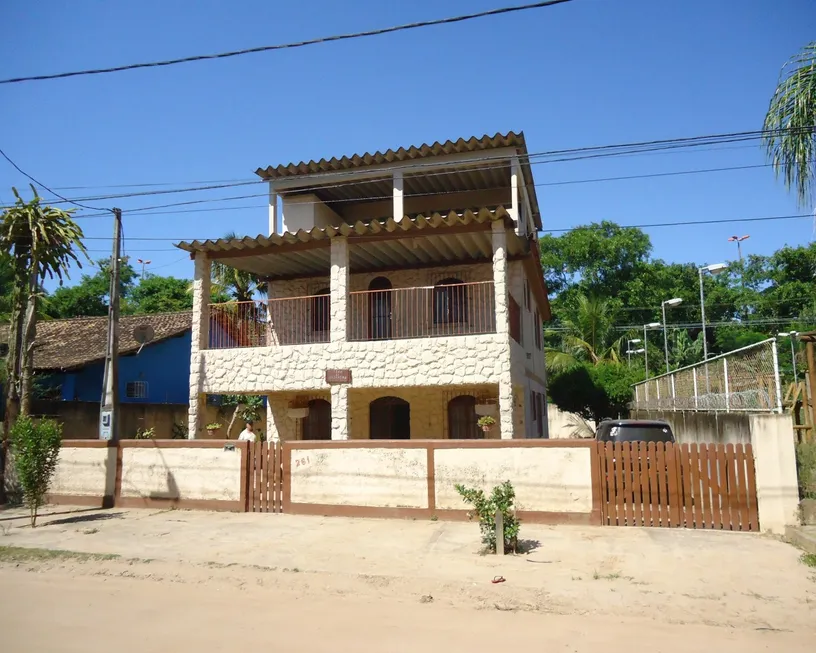 Foto 1 de Casa com 4 Quartos à venda, 300m² em Serramar, Rio das Ostras