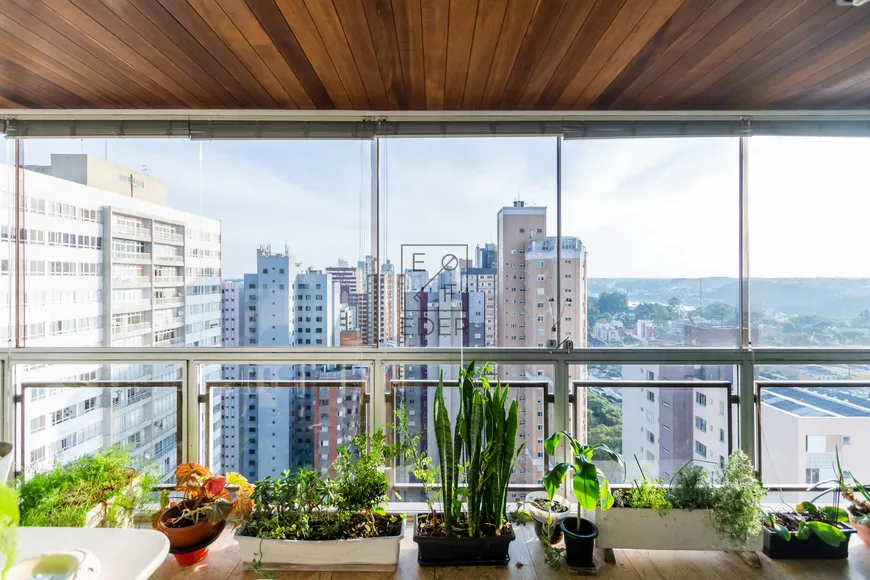 Foto 1 de Apartamento com 4 Quartos à venda, 283m² em Bigorrilho, Curitiba