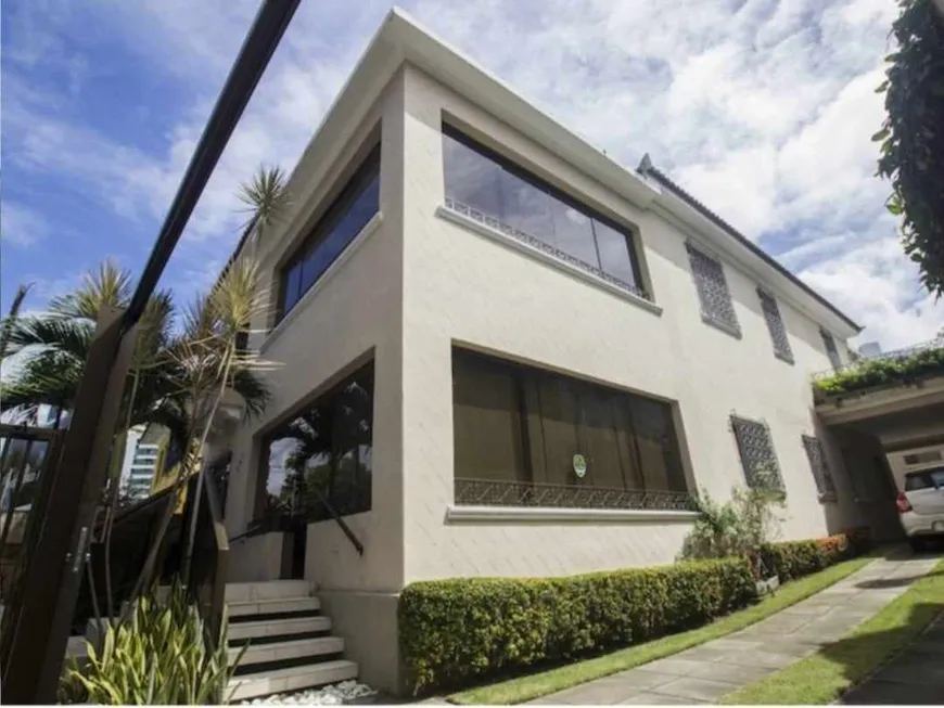 Foto 1 de com 13 Quartos para venda ou aluguel, 570m² em Espinheiro, Recife