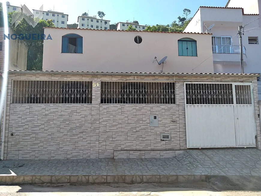 Foto 1 de Casa com 4 Quartos à venda, 55m² em Jardim Santa Isabel, Juiz de Fora