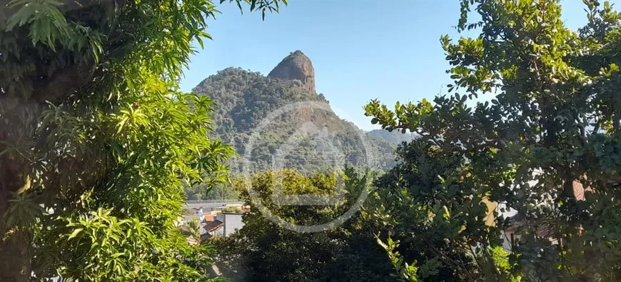 Foto 1 de Casa com 3 Quartos à venda, 267m² em Curicica, Rio de Janeiro