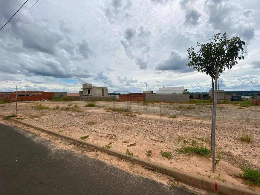 Foto 1 de Lote/Terreno à venda, 275m² em , Salto de Pirapora