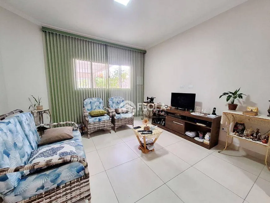 Foto 1 de Casa com 2 Quartos à venda, 155m² em Jardim Santa Rosa, Nova Odessa