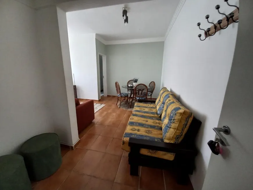 Foto 1 de Apartamento com 3 Quartos para alugar, 80m² em Enseada, Guarujá