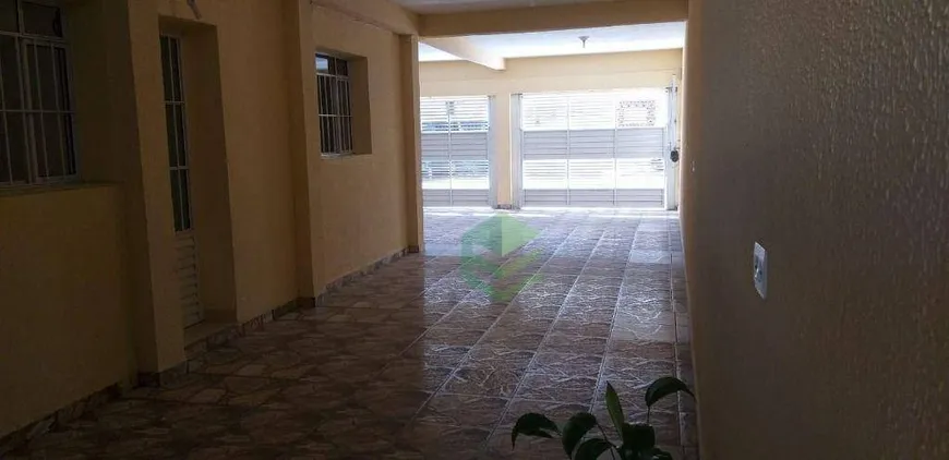 Foto 1 de Casa com 2 Quartos para alugar, 70m² em Baeta Neves, São Bernardo do Campo