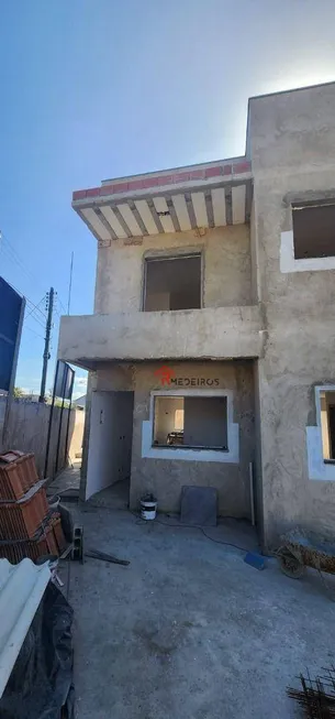 Foto 1 de Casa de Condomínio com 2 Quartos à venda, 132m² em Vila Anhanguera, Mongaguá