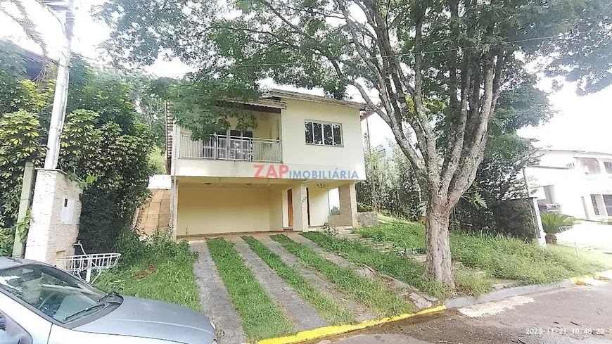 Foto 1 de Casa de Condomínio com 3 Quartos à venda, 223m² em Santa Helena, Bragança Paulista