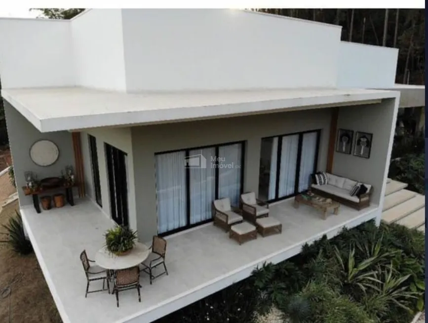 Foto 1 de Casa com 3 Quartos à venda, 500m² em Jardim Torrao De Ouro, São José dos Campos
