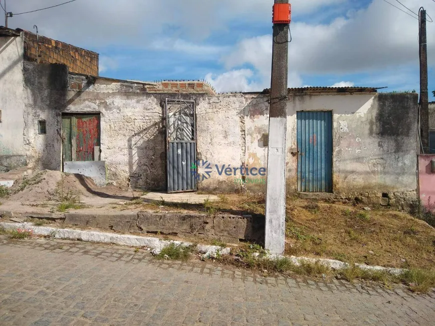 Foto 1 de Lote/Terreno à venda, 200m² em Francisco Simao dos Santos Figueira, Garanhuns