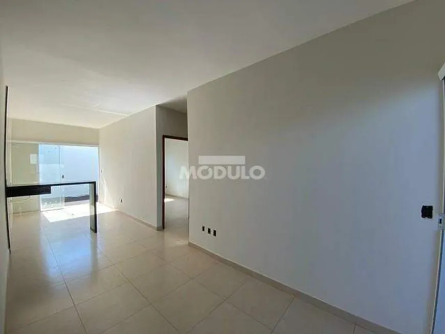 Foto 1 de Casa com 2 Quartos à venda, 70m² em Residencial Integração, Uberlândia
