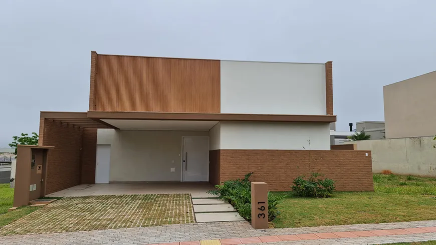 Foto 1 de Casa de Condomínio com 3 Quartos à venda, 239m² em Jardim Montevideu, Campo Grande