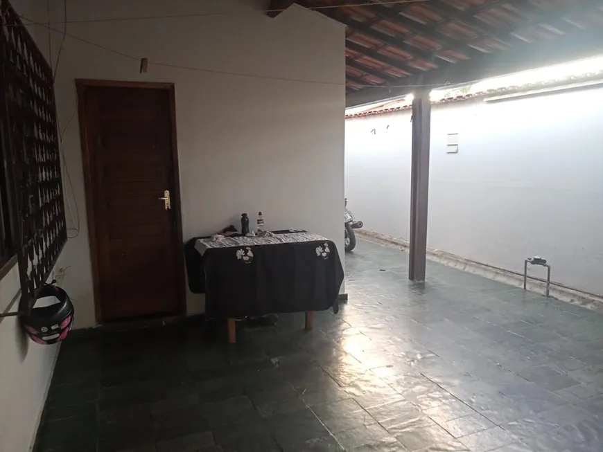 Foto 1 de Casa com 4 Quartos à venda, 300m² em Maracanã, Montes Claros