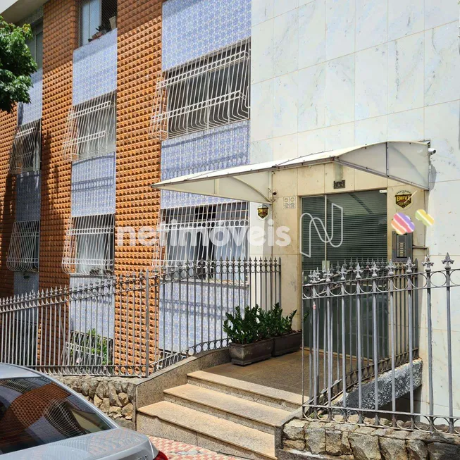 Foto 1 de Apartamento com 3 Quartos à venda, 135m² em Santo Antônio, Belo Horizonte