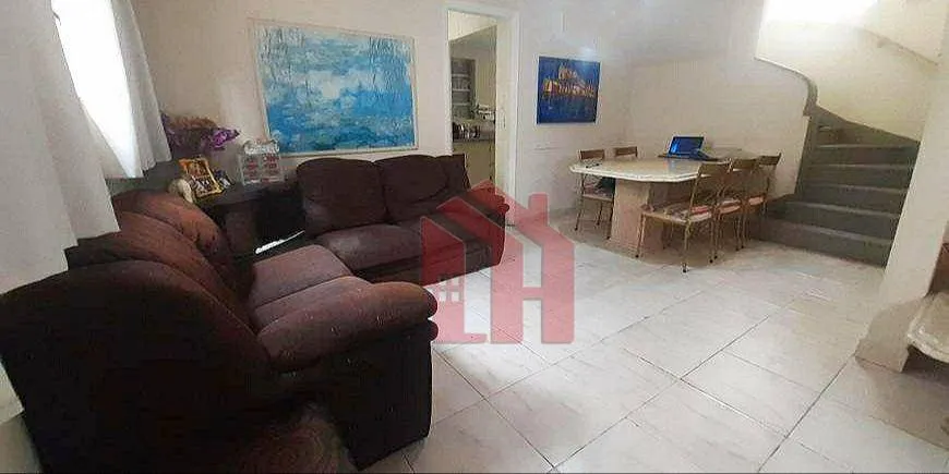 Foto 1 de Casa com 4 Quartos à venda, 240m² em Pompeia, Santos