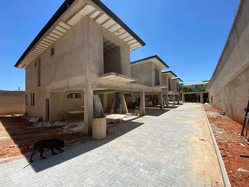 Foto 1 de Casa com 4 Quartos à venda, 120m² em São Luíz, Belo Horizonte