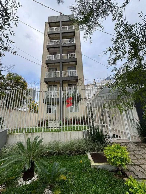 Foto 1 de Apartamento com 1 Quarto à venda, 31m² em Mercês, Curitiba