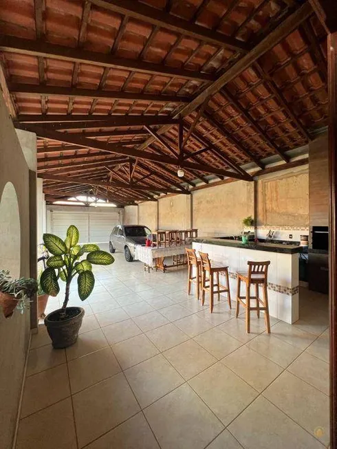 Foto 1 de Casa com 3 Quartos à venda, 207m² em Jardim Noêmia, Franca