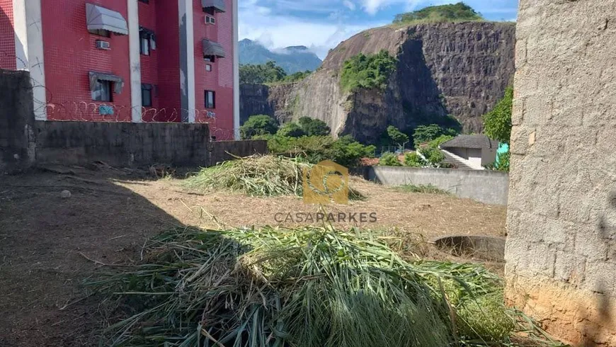 Foto 1 de Lote/Terreno à venda, 400m² em Pechincha, Rio de Janeiro